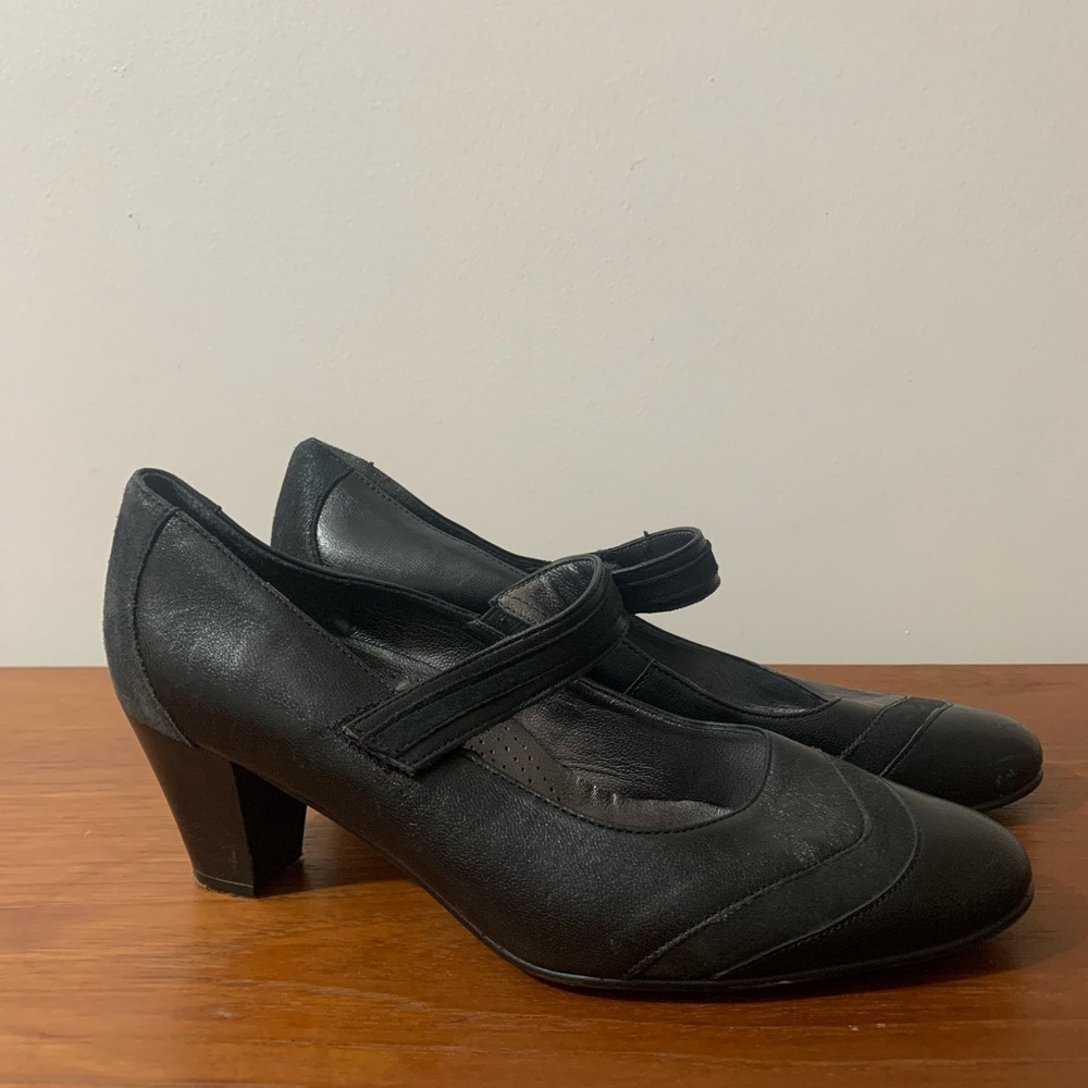 Classic Black Women's Heels Ombelle